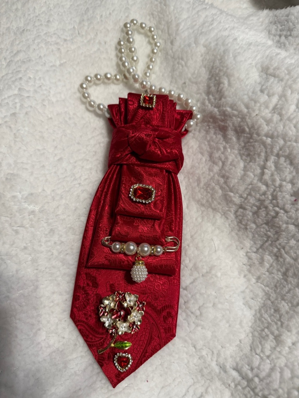 Red Decorative Satin Brooch Scarf Necklace with Pearl Chain